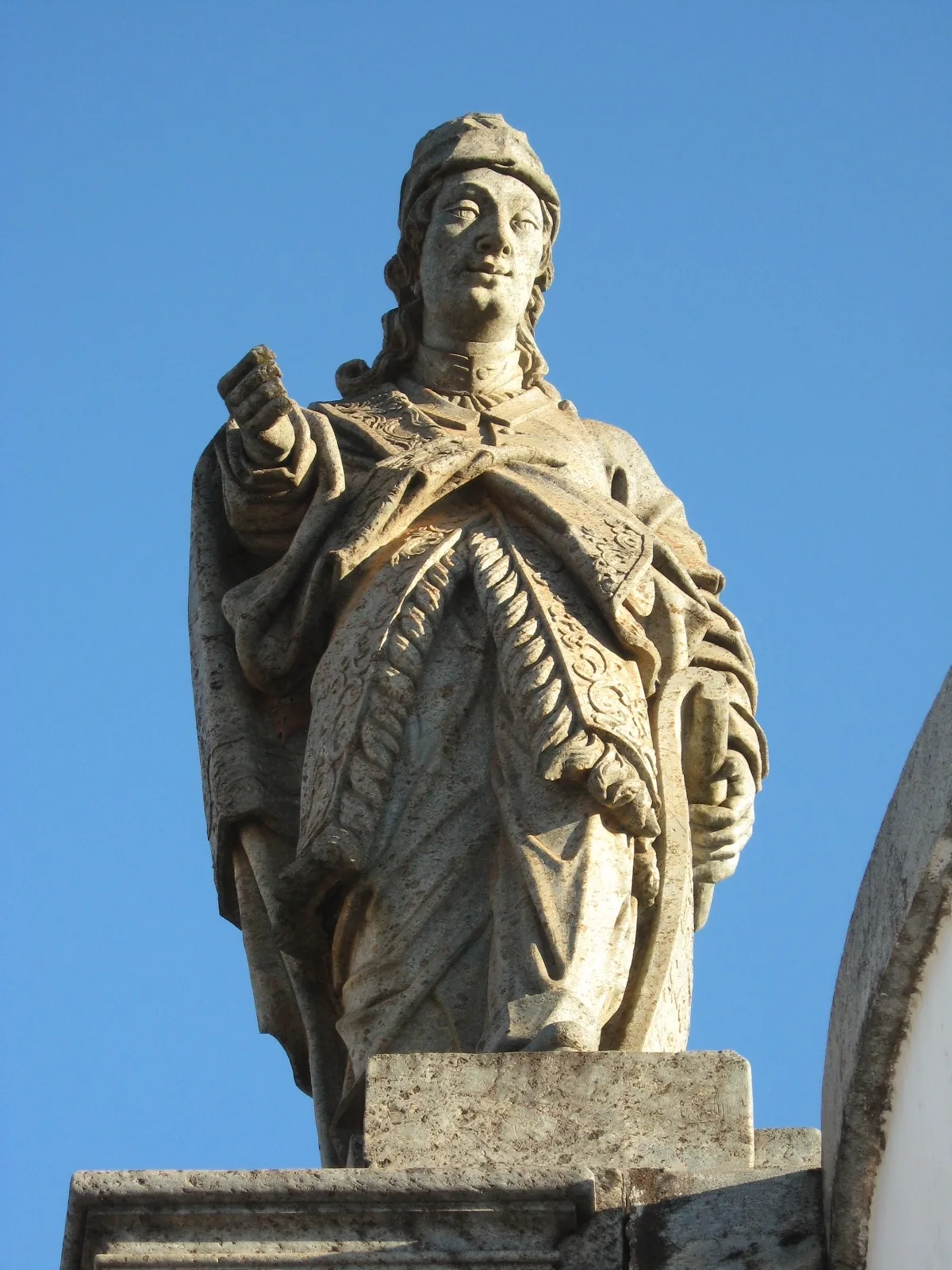 Amós